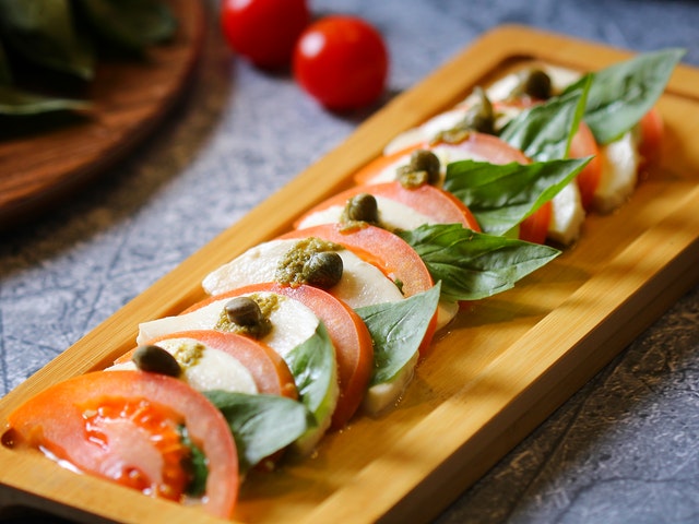 Imagen receta ensalada de tomate con queso fresco